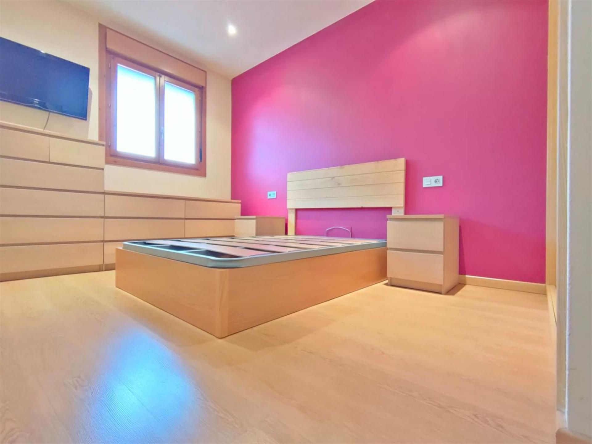 Bedroom of Flat to rent in Gijón   with Heating, Parquet flooring and Storage room
