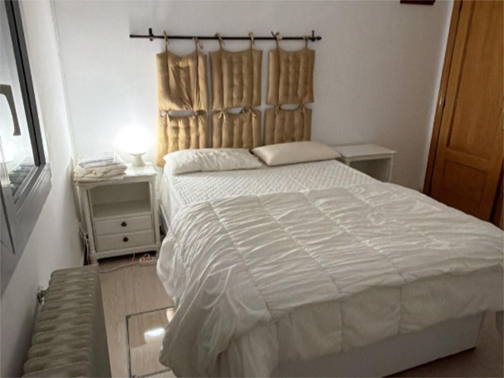 Dormitori de Pis per a compartir en Riba-roja de Túria amb Calefacció, Jardí privat i Piscina