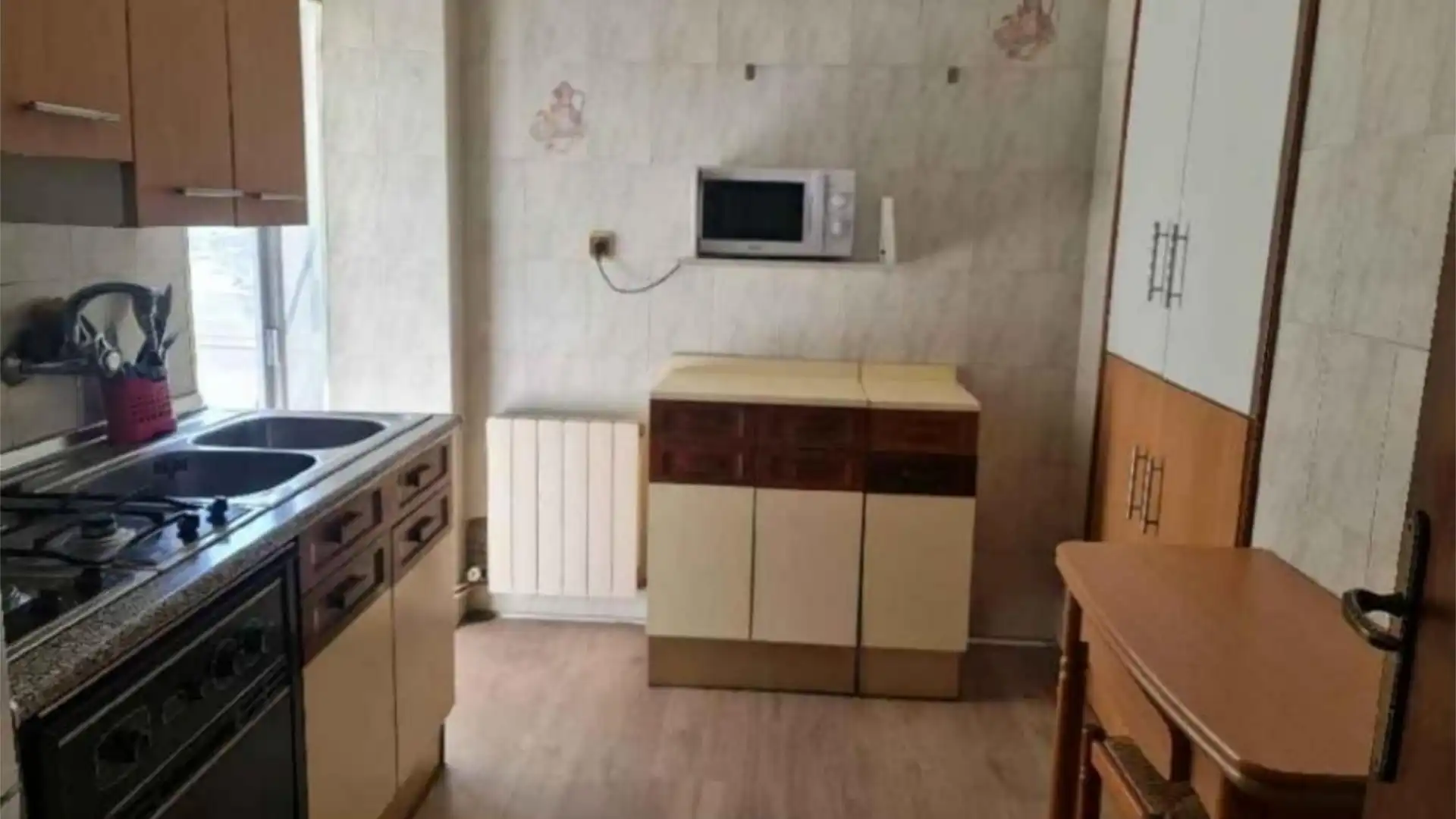Kitchen of Study for share in Valladolid Capital  with Heating, Parquet flooring and Terrace