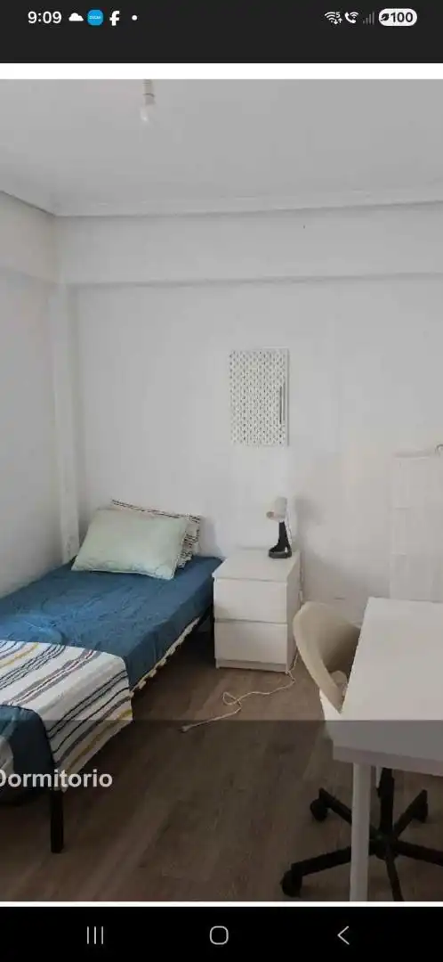 Dormitori de Estudi per a compartir en Valladolid amb Calefacció, Parquet i Terrassa