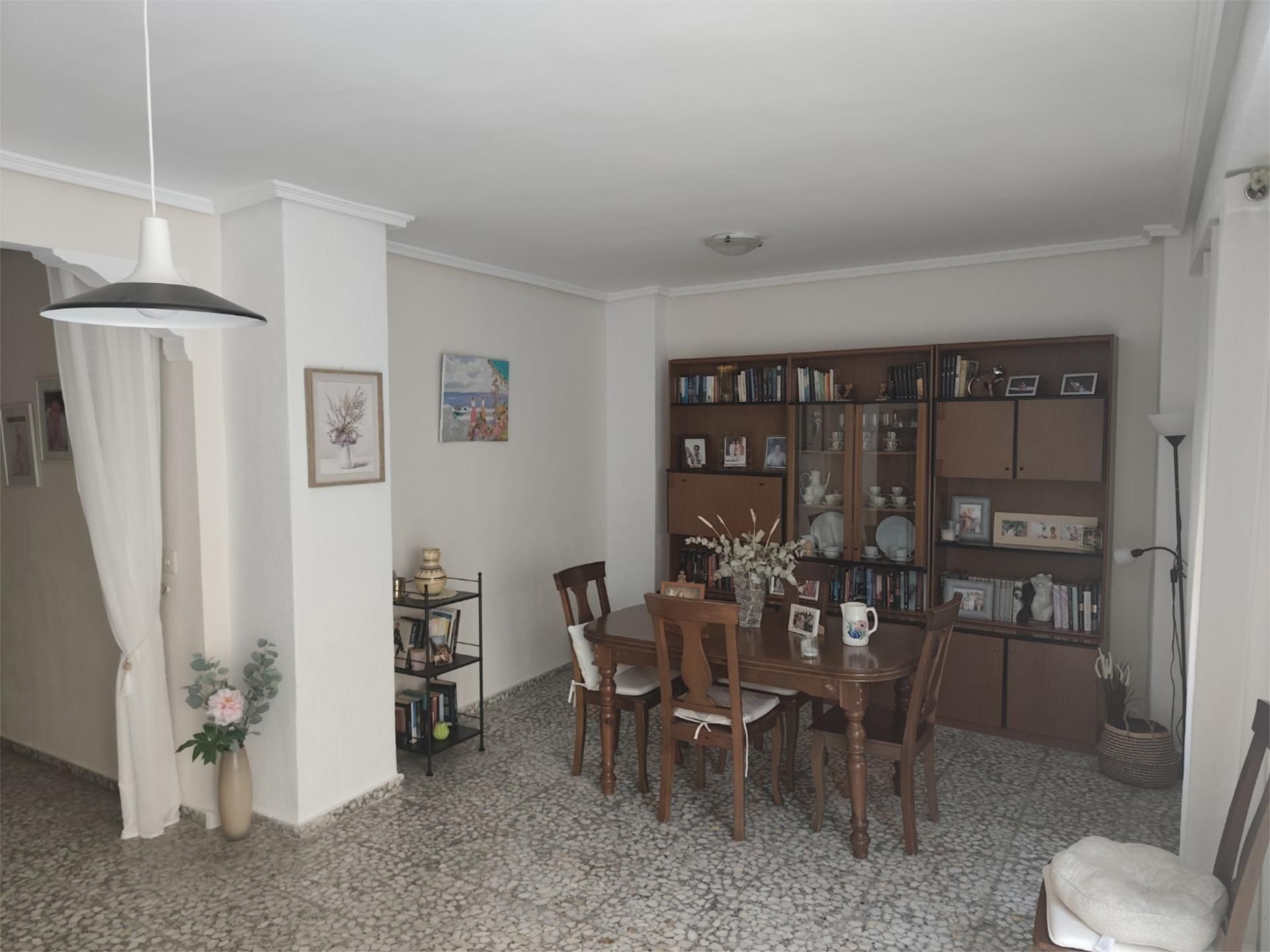 Dining room of Single-family semi-detached for sale in Cullera  with Terrace, Storage room and Furnished