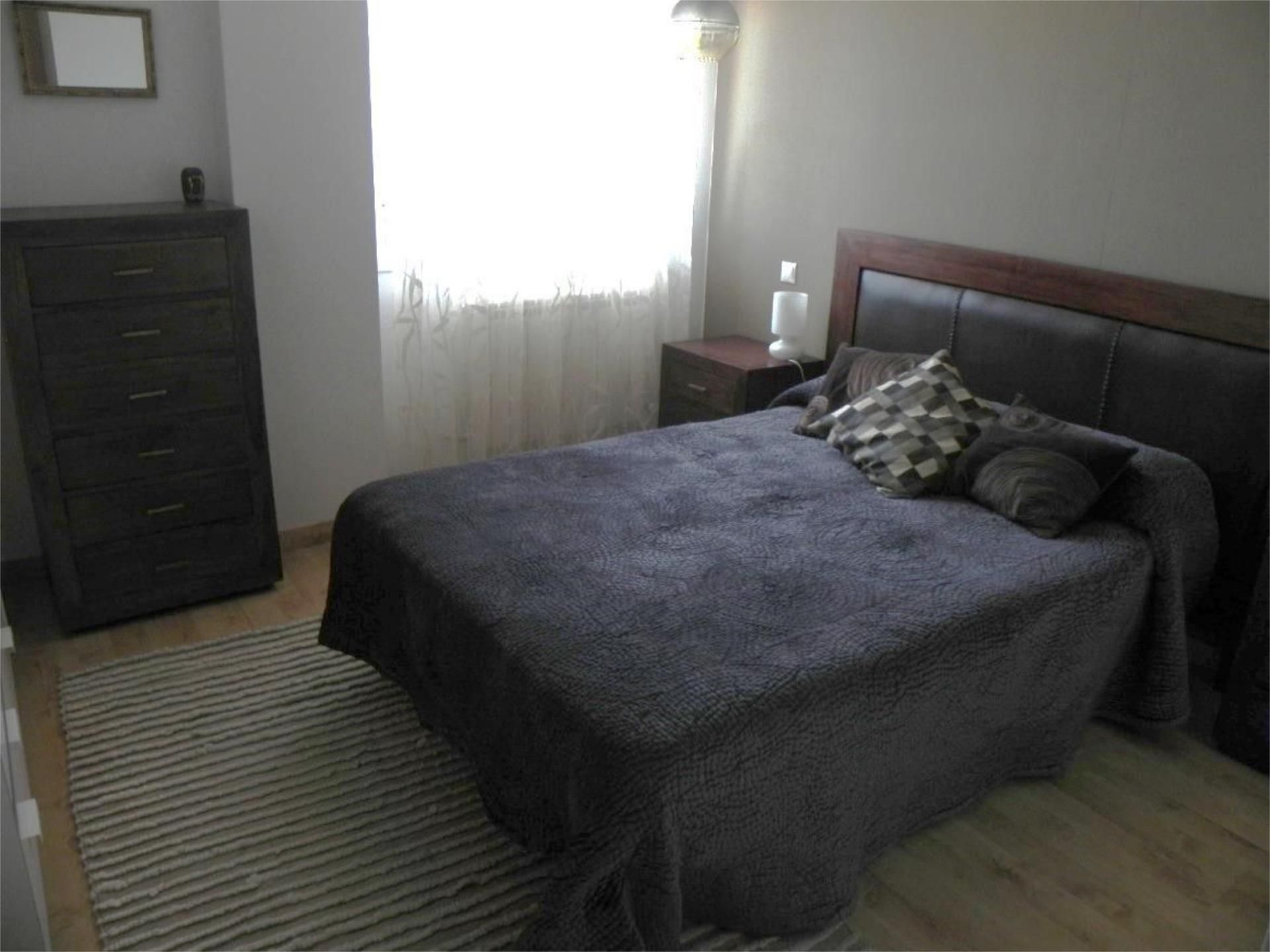 Dormitori de Pis en venda en Zamora Capital  amb Calefacció, Parquet i Traster