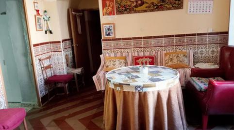 Foto 2 de Casa adosada en venda a Calle de Los Reyes Católicos, 25, Madroñera, Cáceres