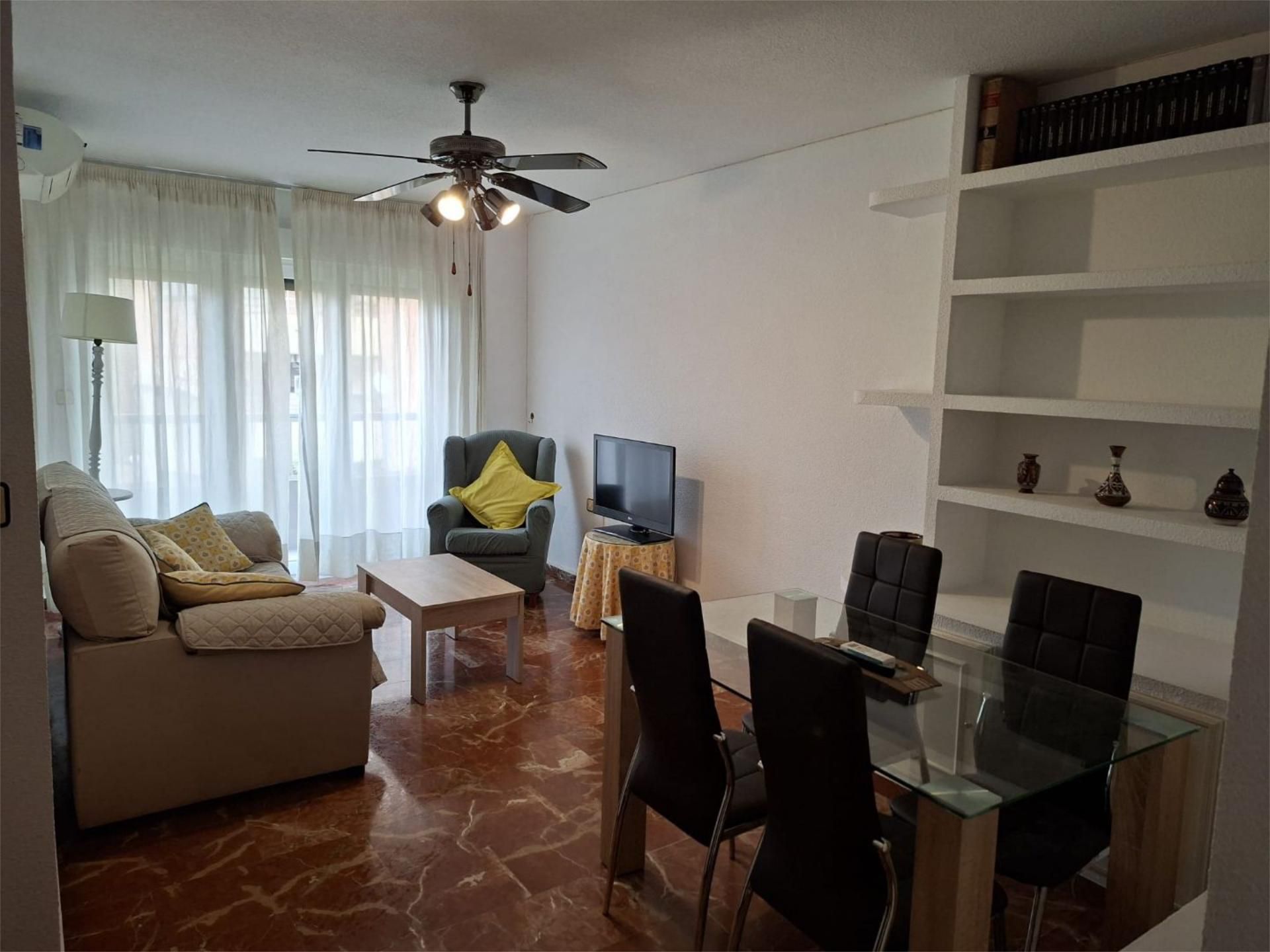Living room of Flat to rent in  Granada Capital  with Air Conditioner, Terrace and Swimming Pool