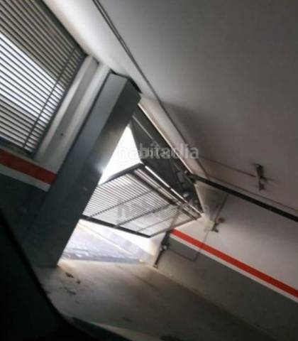 Garaje en Alquiler en Carrer de Clara Campoamor, 9 en Can Roca