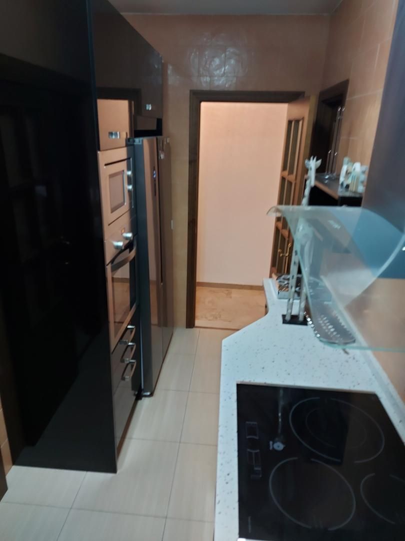 Cuina de Pis en venda en Alcalá del Río amb Aire condicionat, Calefacció i Moblat