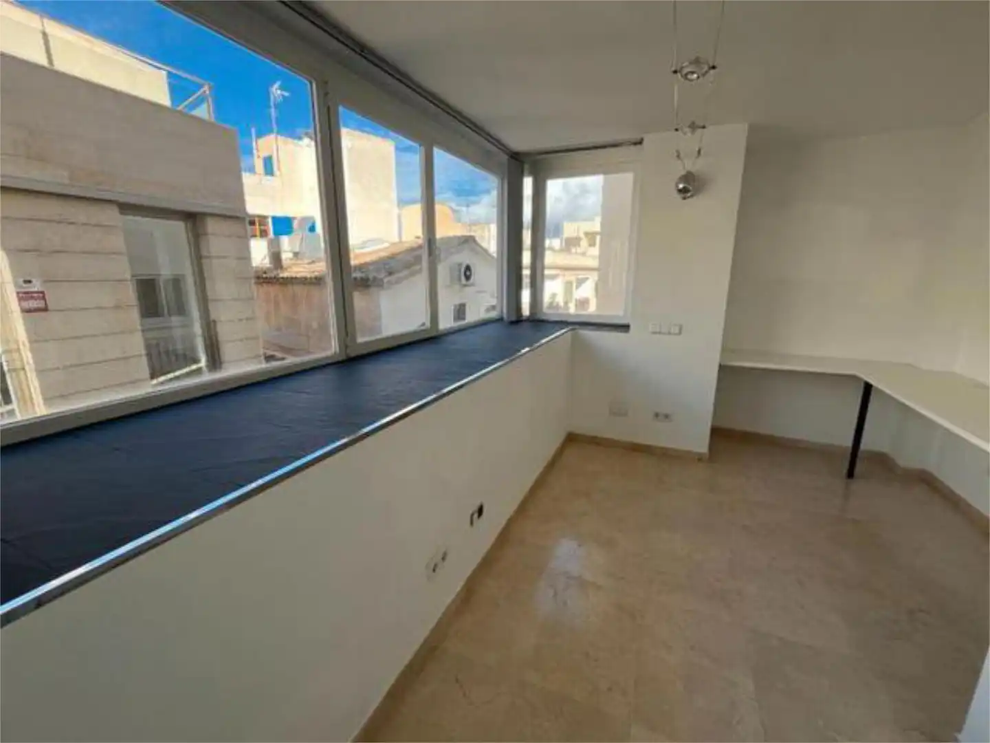 Büro zur Miete in Port d'Andratx Terrasse von Büro zur Miete in Andratx mit Klimaanlage