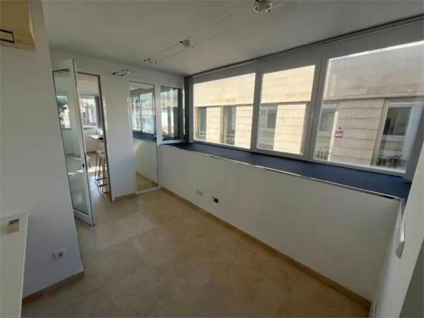 Büro zur Miete in Port d'Andratx Terrasse von Büro zur Miete in Andratx mit Klimaanlage