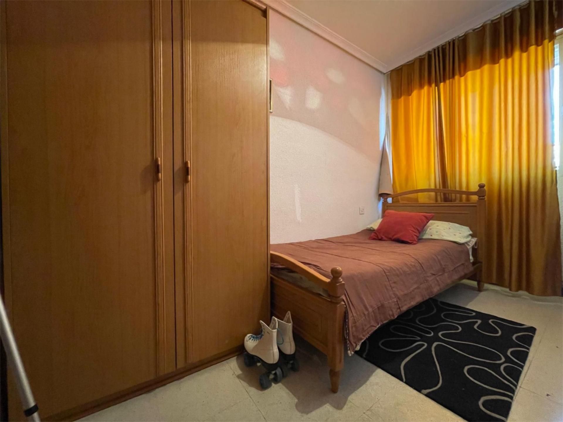 Dormitori de Pis en venda en Zamora Capital  amb Calefacció, Terrassa i Aparcament comunitari