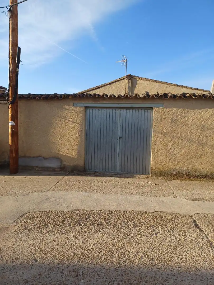 Parking de Casa o chalet en venta en Villafáfila con Trastero, Horno y Lavadora