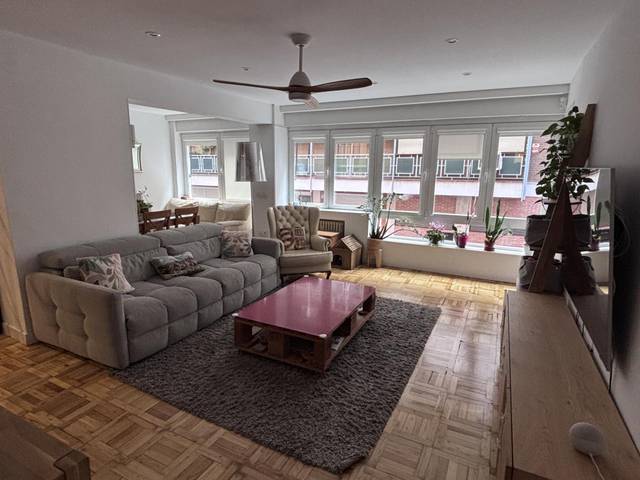 Piso en Venta en Calle de Ruiz Perelló, 13 en Guindalera