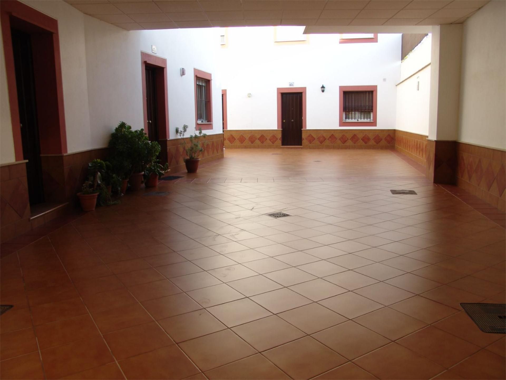 Casa adosada en venda en El Cuervo de Sevilla amb Balcó