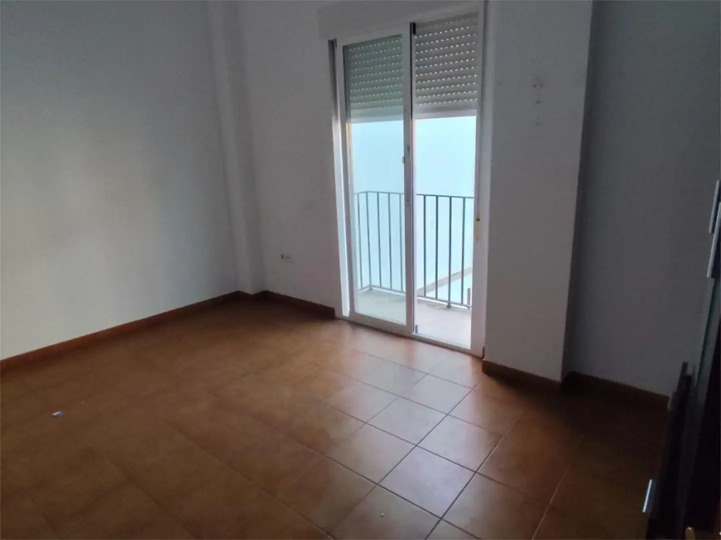 Casa adosada en venda a Calle Servando López de Soria, El Cuervo de Sevilla Dormitori de Casa adosada en venda en El Cuervo de Sevilla amb Balcó