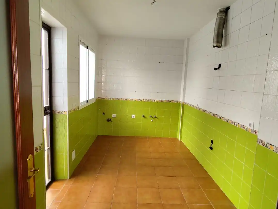 Detached homes for sale in Calle Servando López de Soria, El Cuervo de Sevilla Kitchen of Detached homes for sale in El Cuervo de Sevilla with Terrace and Balcony