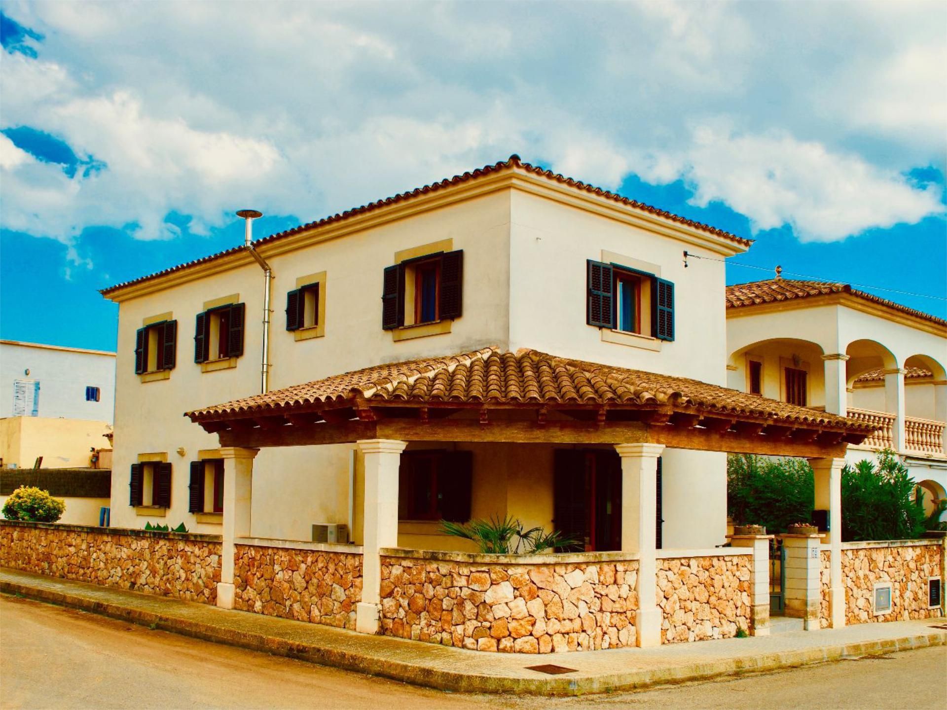 Vista exterior de Casa o xalet de lloguer en Campos amb Aire condicionat i Terrassa