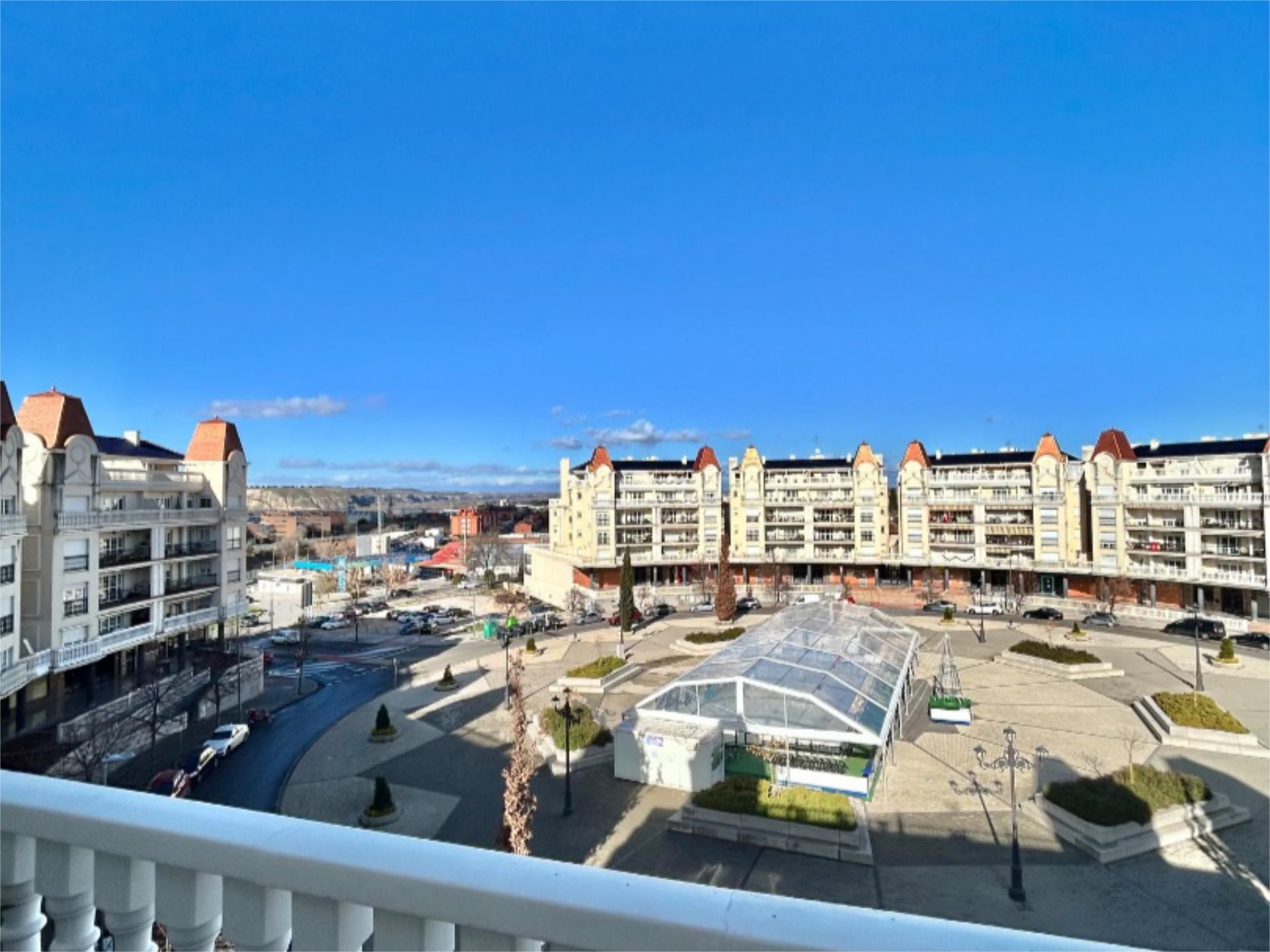 Vista exterior de Pis en venda en Arganda del Rey amb Aire condicionat, Terrassa i Balcó