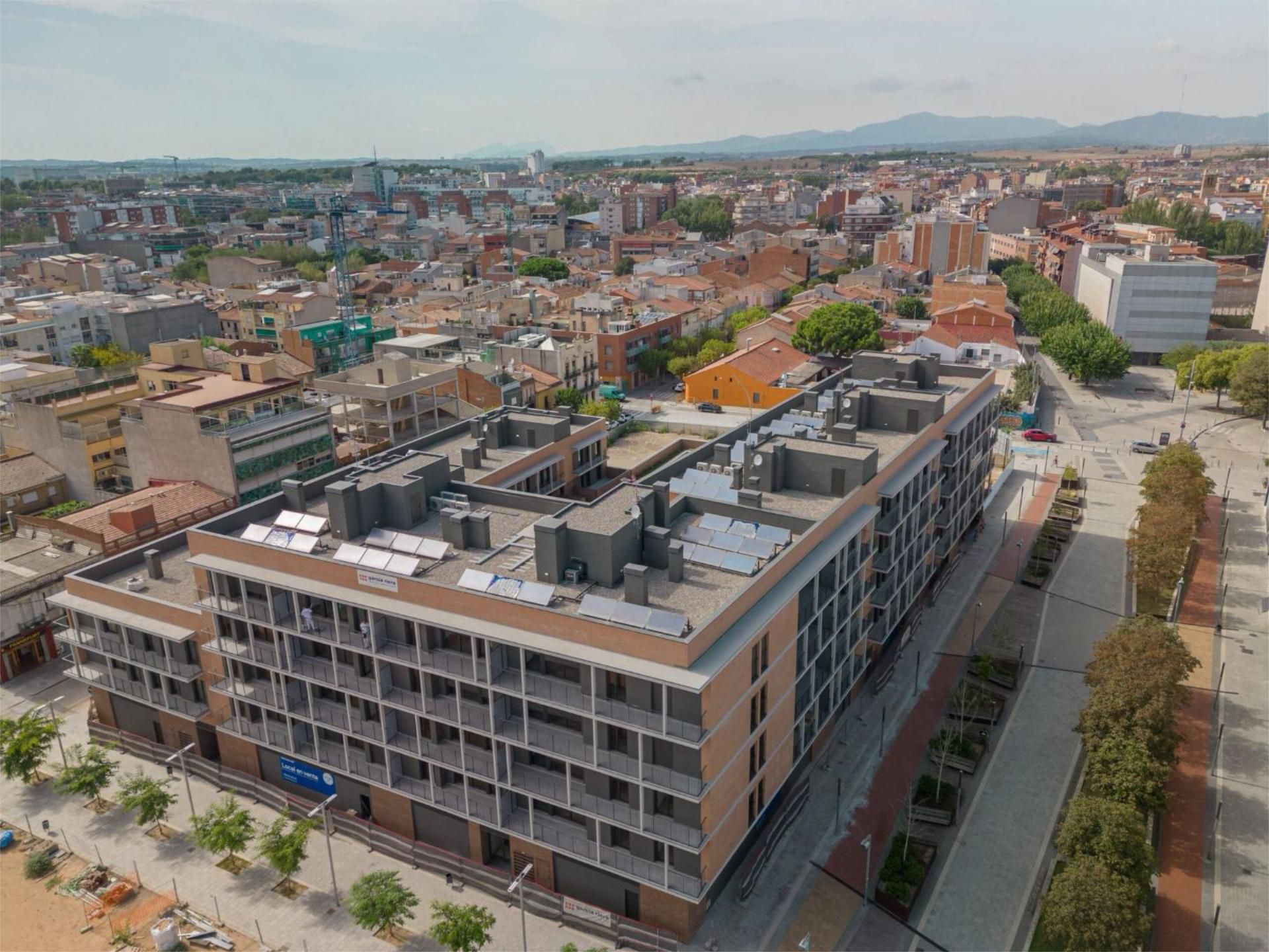 Flat for sale in Carrer de les Llevadores, 3, Estació de França Exterior view of Flat for sale in Mollet del Vallès with Air Conditioner, Heating and Terrace