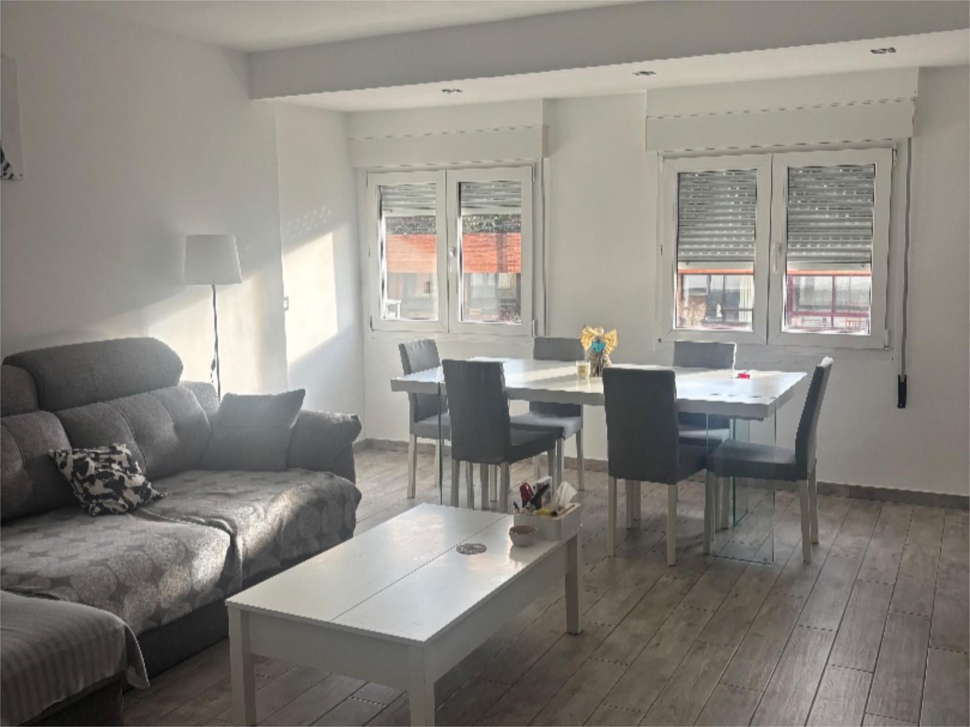 Living room of Flat for sale in Valladolid Capital  with Terrace