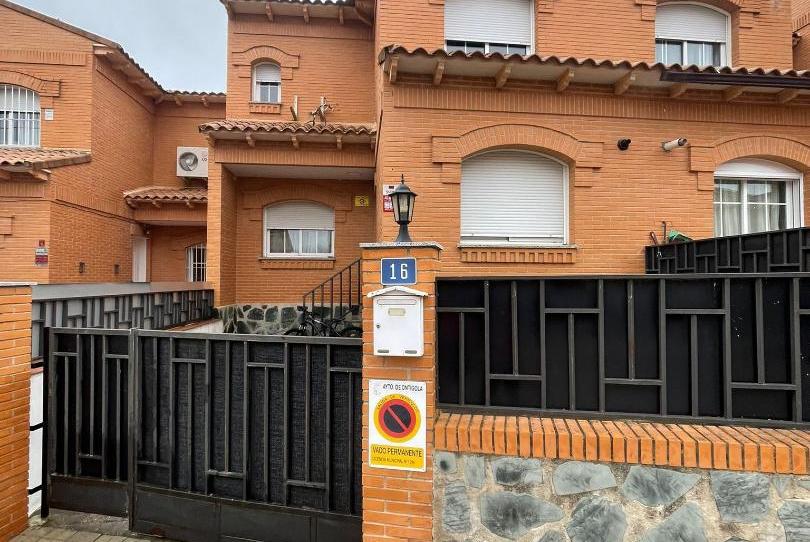 Casa adosada de lloguer a Calle Río Jabalón, 16, Ontígola, Toledo - imatge 1 Foto 1 de Casa adosada de lloguer a Calle Río Jabalón, 16, Ontígola, Toledo