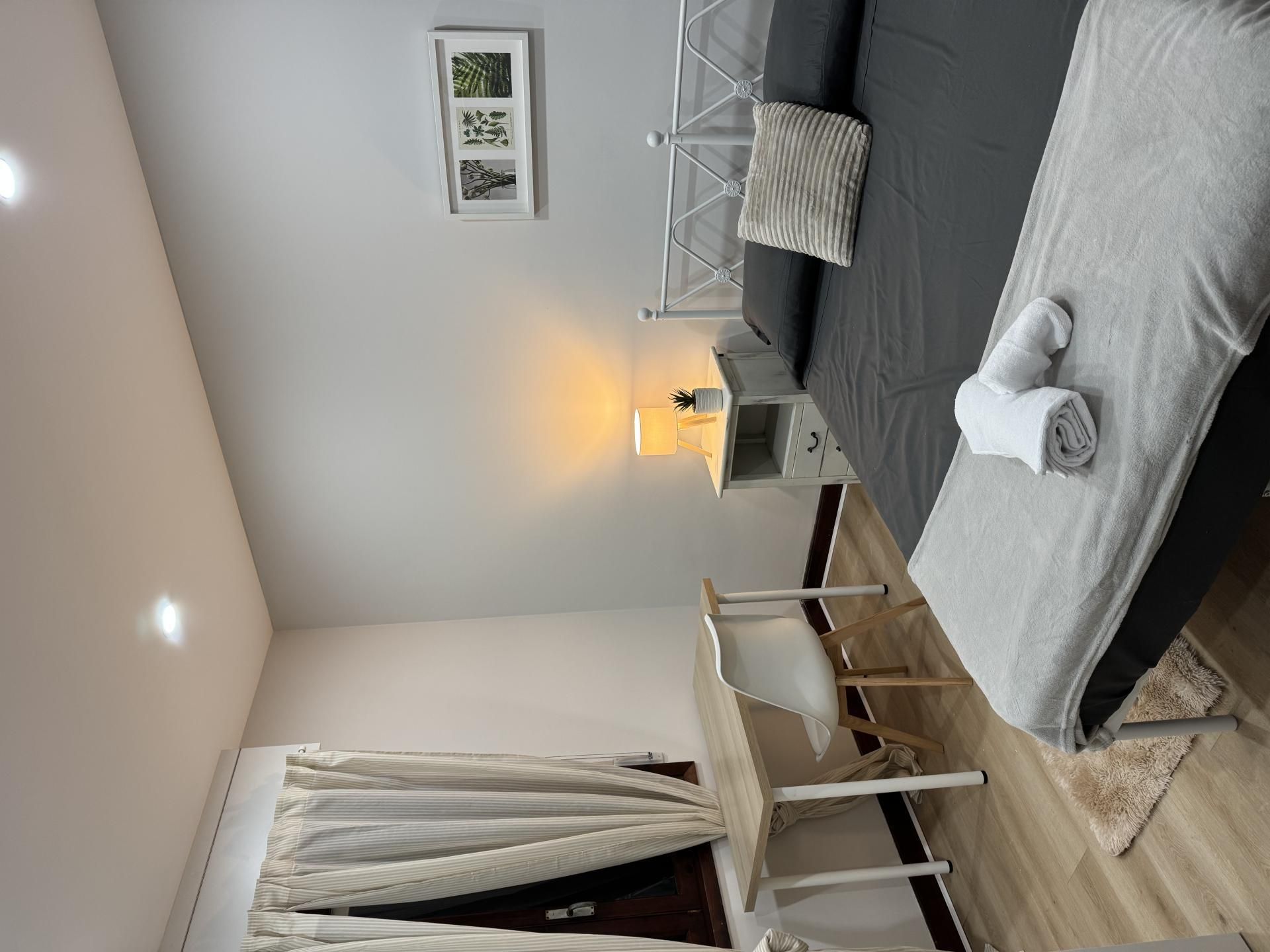 Dormitori de Pis per a compartir en Santurtzi  amb Calefacció, Parquet i Moblat