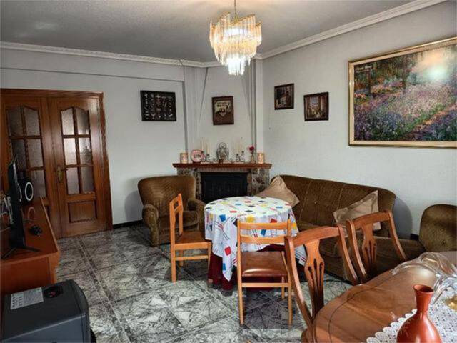 Casa adosada en Venta en Pueblonuevo de Miramontes