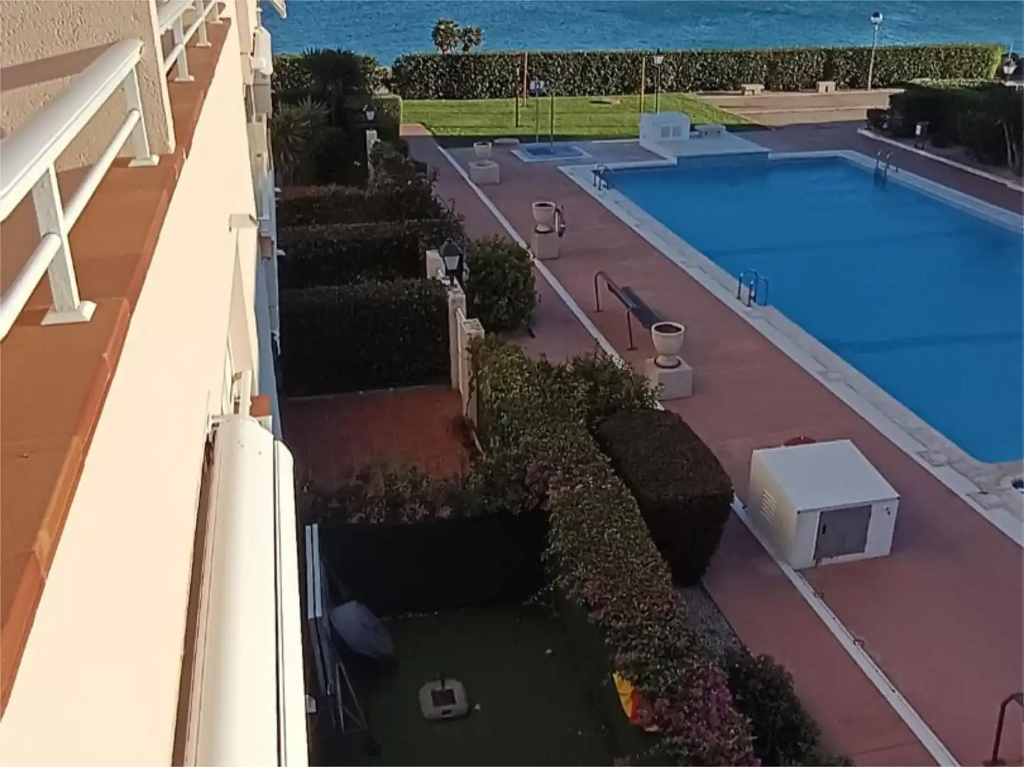 Wohnung zum Verkauf in Avinguda de Francisco José Balada, 112, Boverals - Saldonar Schwimmbecken von Wohnung zum Verkauf in Vinaròs mit Terrasse und Schwimmbad