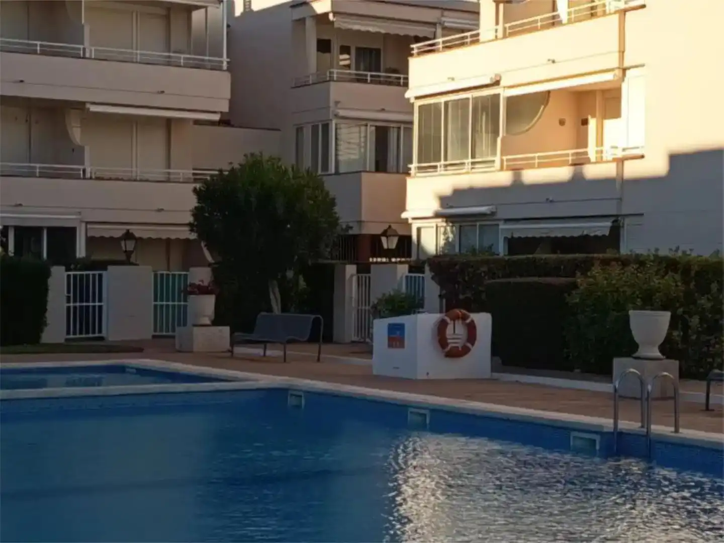 Wohnung zum Verkauf in Avinguda de Francisco José Balada, 112, Boverals - Saldonar Schwimmbecken von Wohnung zum Verkauf in Vinaròs mit Terrasse und Schwimmbad