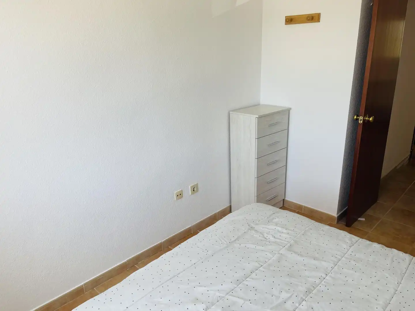 Wohnung zur Miete in Calle Asunción, 6, La Barrosa Schlafzimmer von Wohnung zur Miete in Chiclana de la Frontera mit Klimaanlage, Heizung und Privatgarten