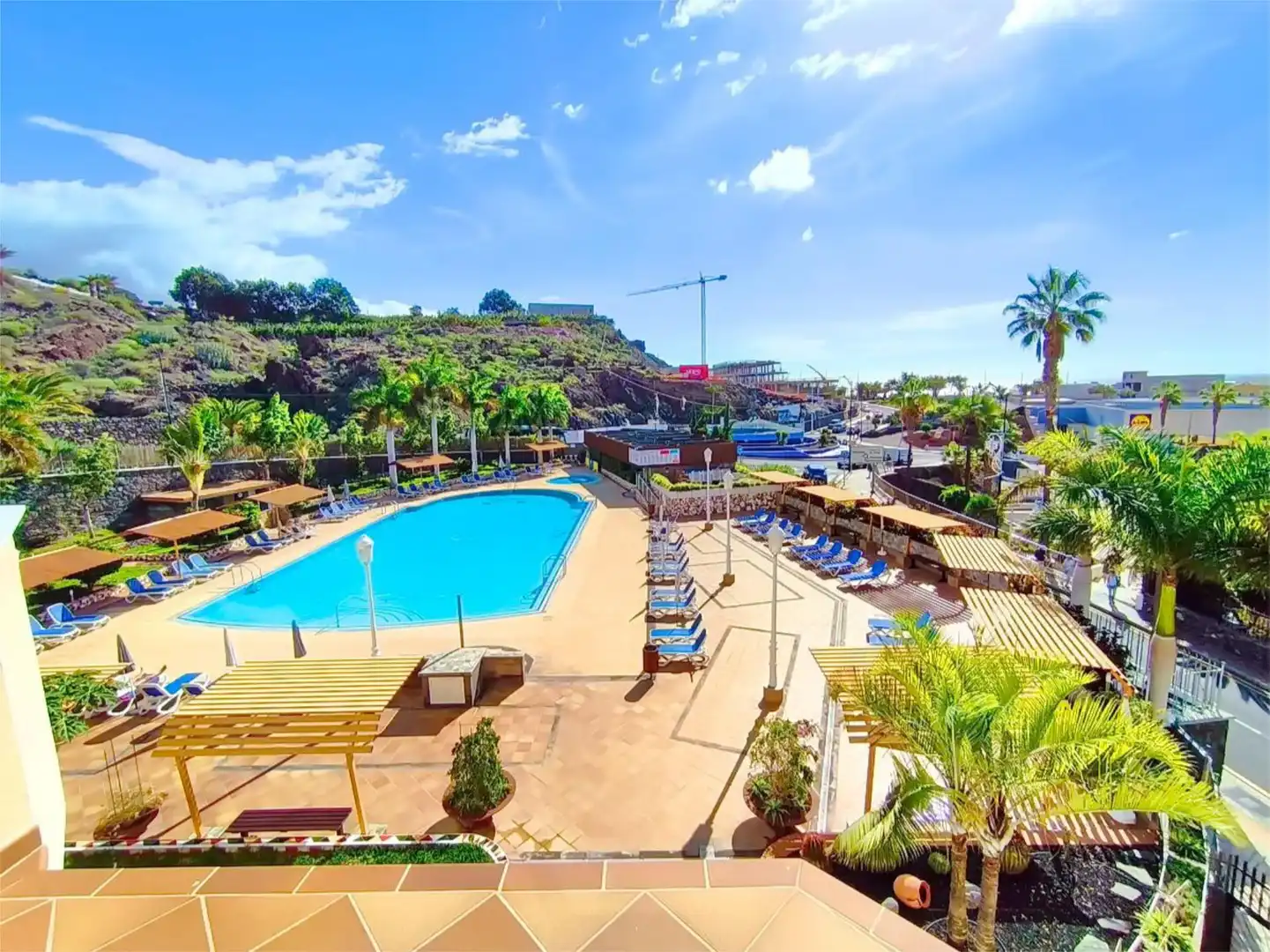 Apartament de lloguer a Calle Petunia, 3, Puerto de Santiago Piscina de Apartament de lloguer en Santiago del Teide amb Aire condicionat, Terrassa i Piscina