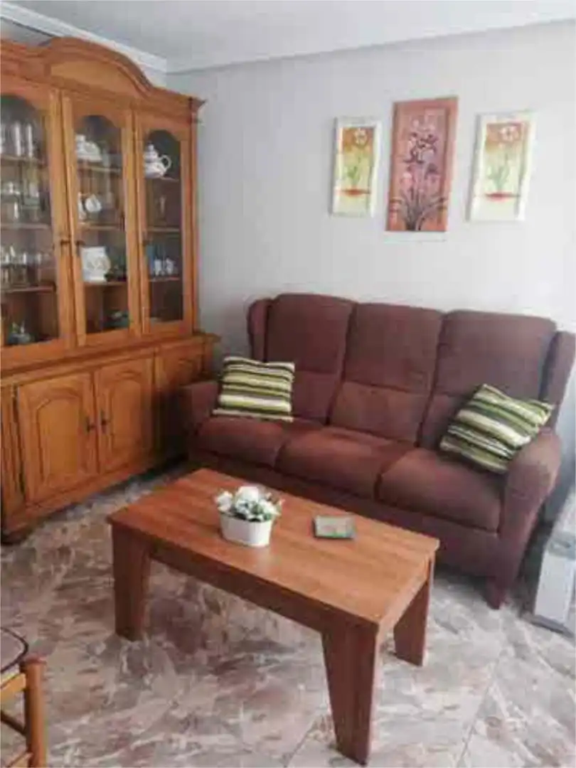 Piso de alquiler en La Calzada