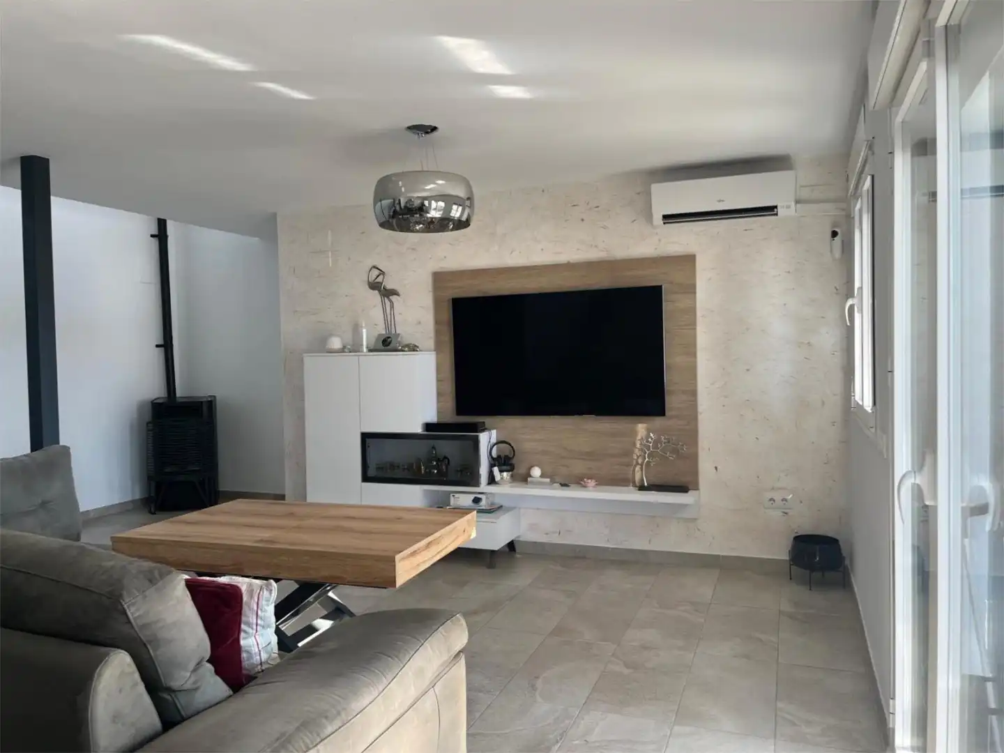 Casa o xalet en venda a Calle Elvirita, 26, Oromana Sala d'estar de Casa o xalet en venda en Alcalá de Guadaira