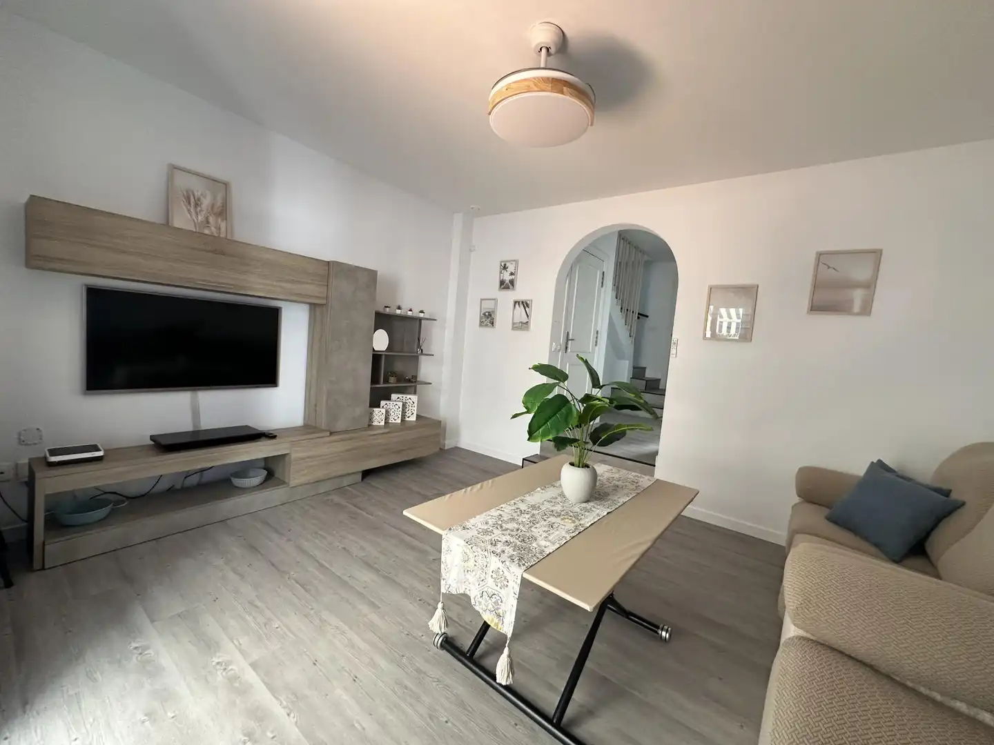 Maisonette zur Miete in Calle los Crustáceos, 20, La Barrosa Wohnzimmer von Maisonette zur Miete in Chiclana de la Frontera mit Privatgarten, Terrasse und Schwimmbad