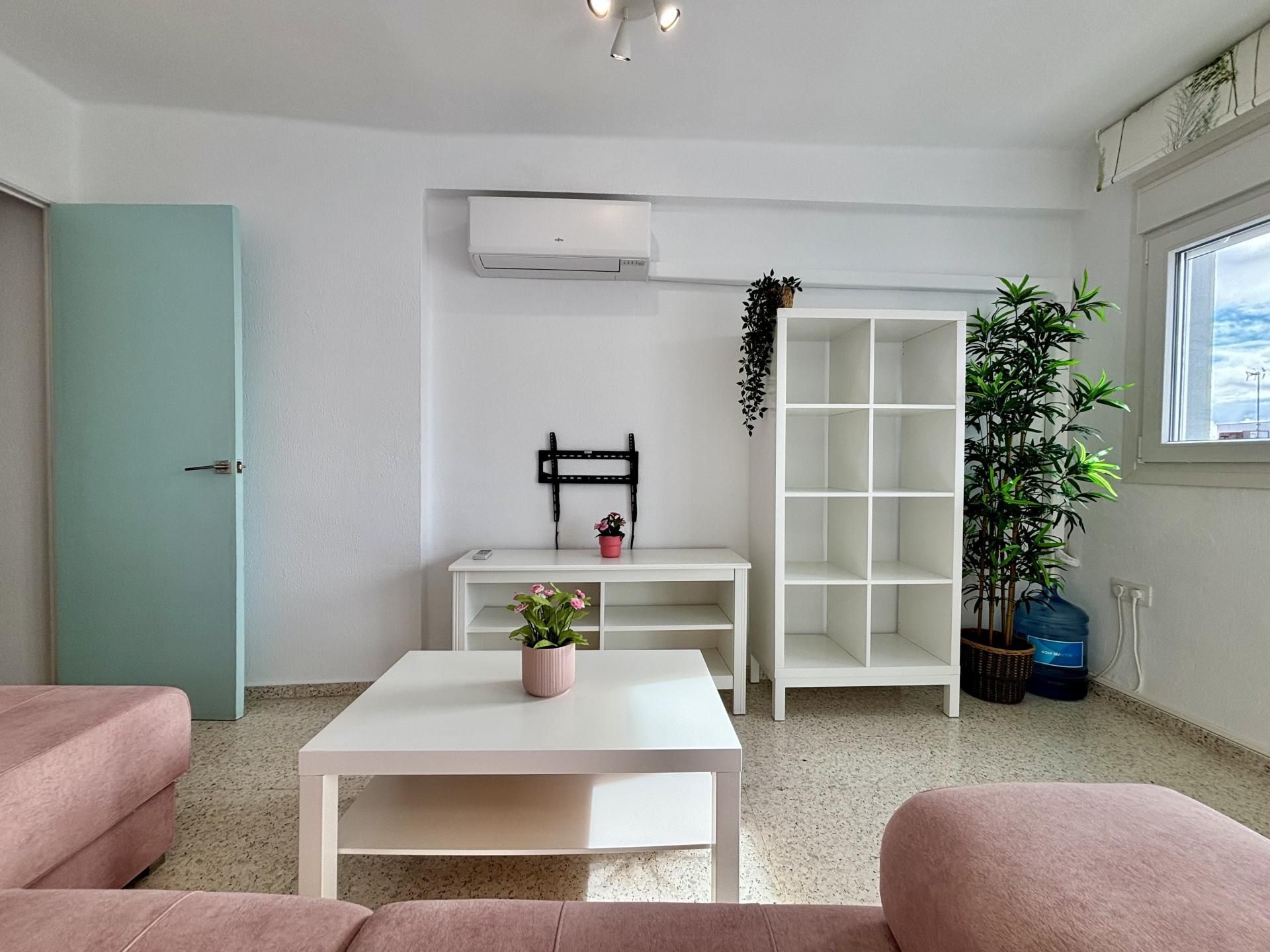 Flat to rent in Calle Hernán Cortés, 13, La Pastora - La Estación
