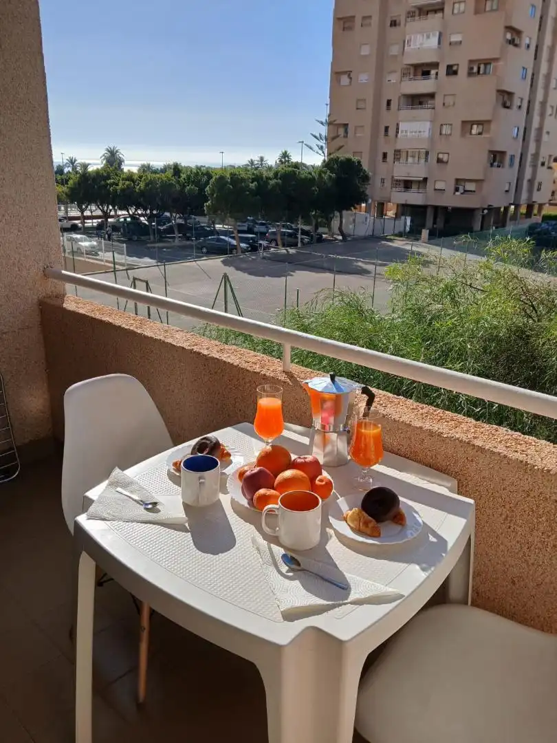 Apartamento de alquiler en Roquetas de Mar con Aire acondicionado, Calefacción y Terraza
