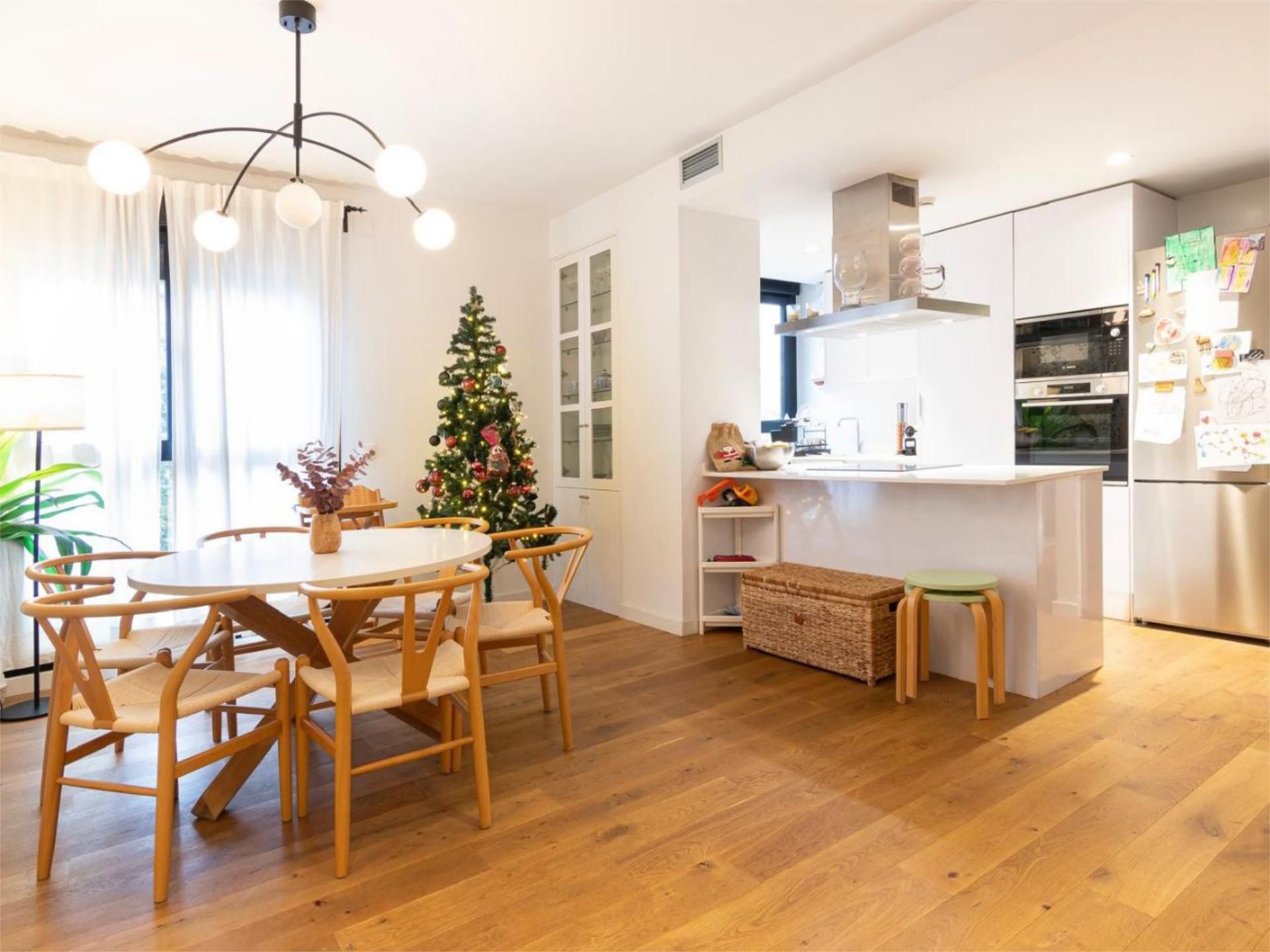 Kitchen of Flat for sale in  Valencia Capital  with Air Conditioner and Swimming Pool