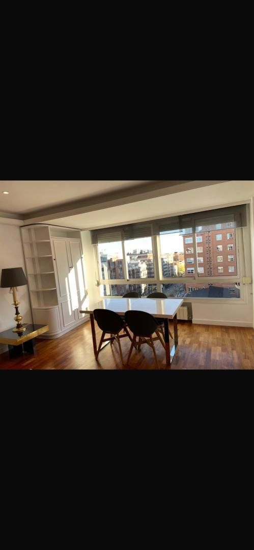 Vista exterior de Pis de lloguer en  Madrid Capital amb Aire condicionat i Terrassa