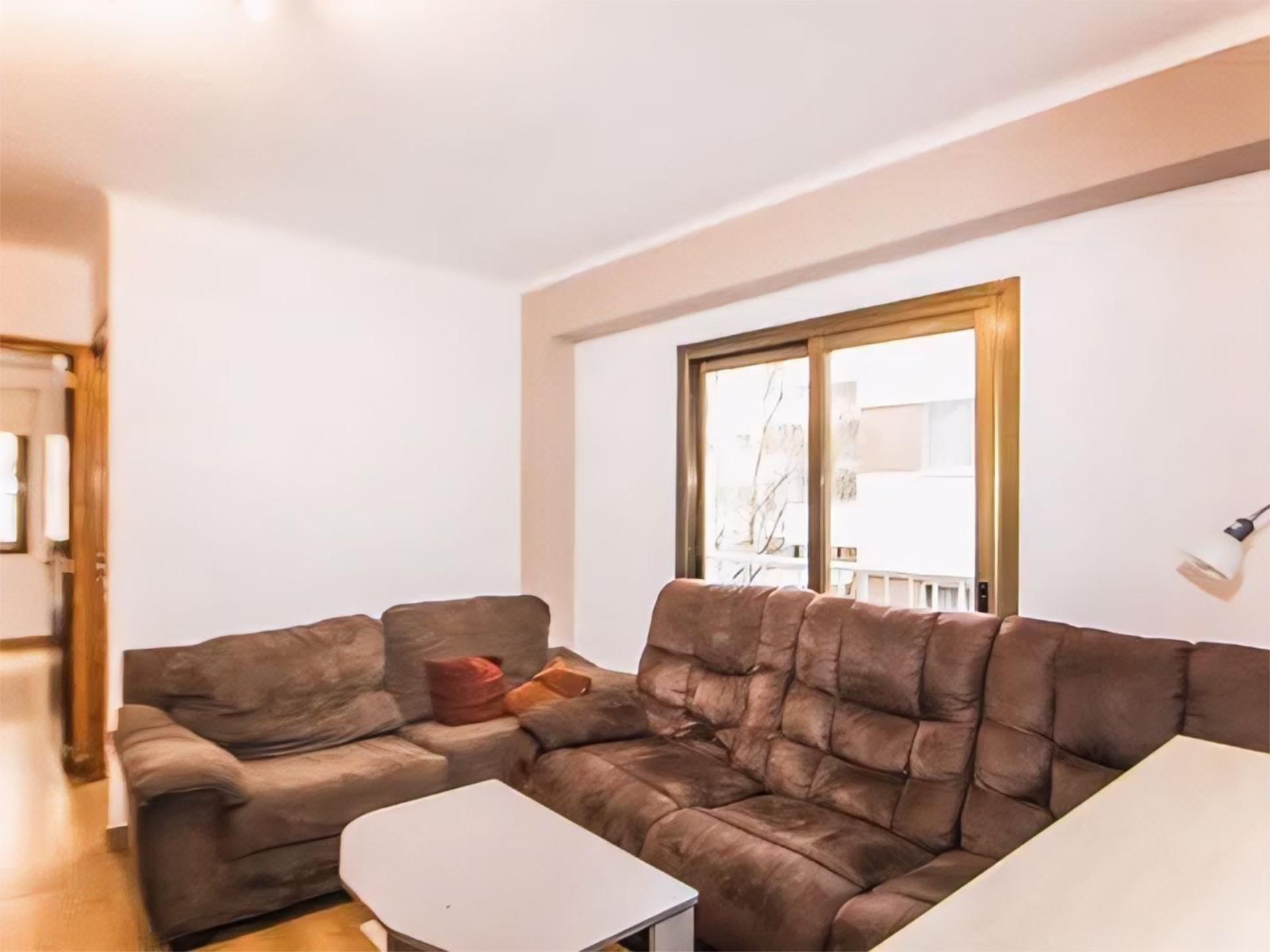 Sala d'estar de Pis de lloguer en  Palma de Mallorca amb Aire condicionat, Calefacció i Parquet