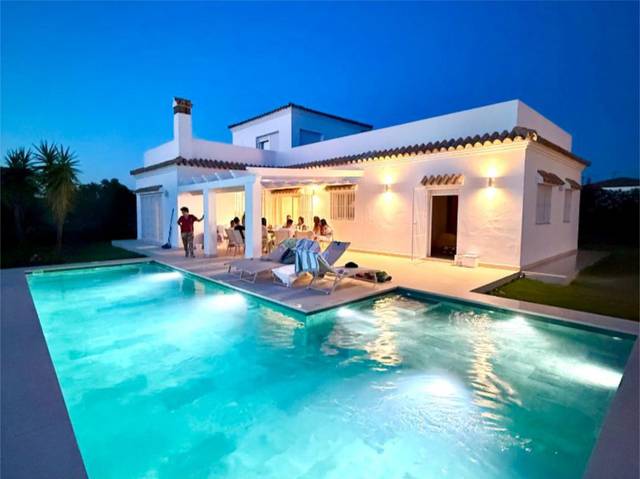 Casa-chalet en Alquiler en Carril de la Vigía, 189 en Barrio Nuevo