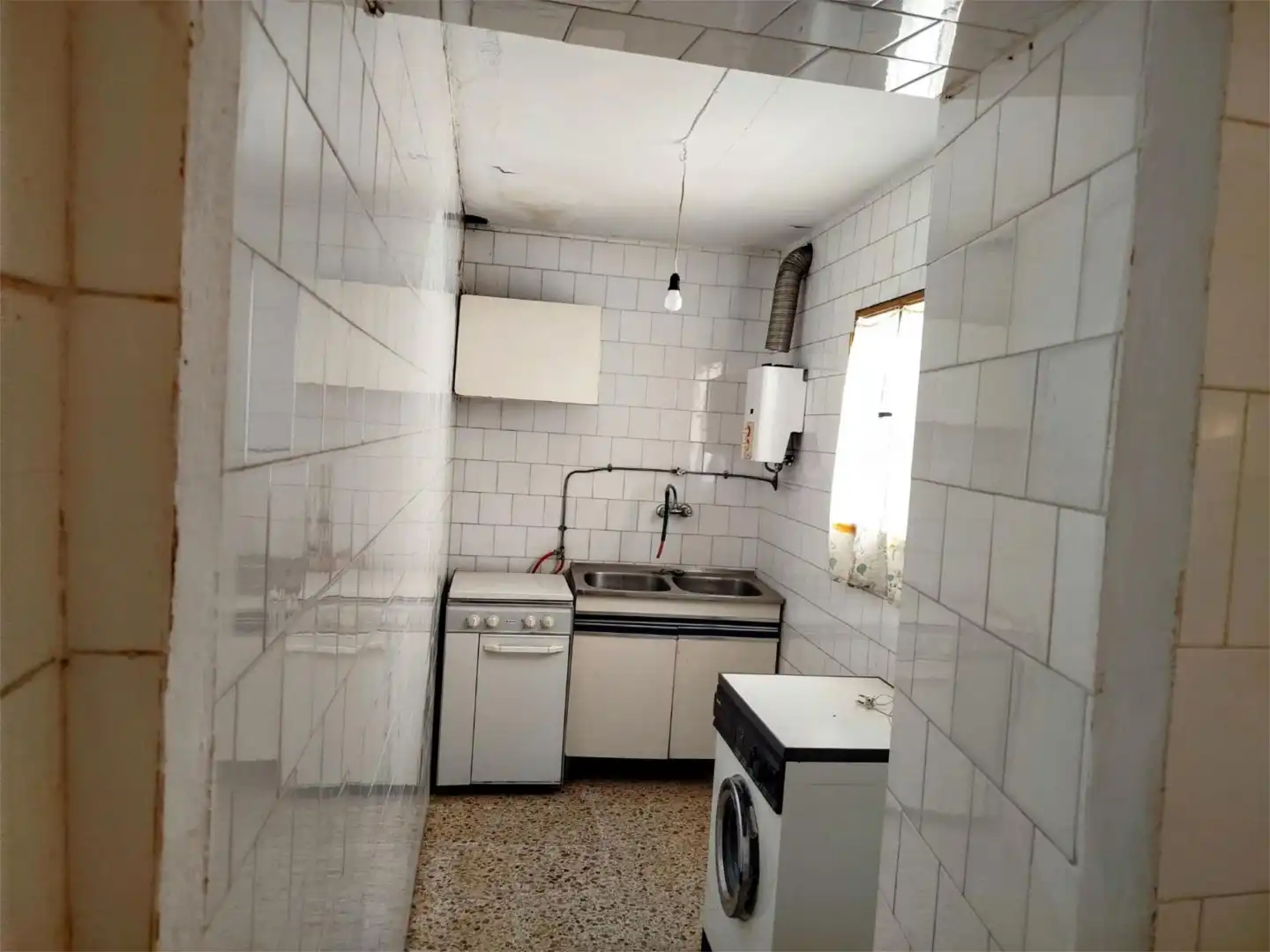 Wohnung zum Verkauf in Calle Santa María, 24, Salvaleón Küche von Wohnung zum Verkauf in Salvaleón mit Terrasse, Abstellraum und Möbliert