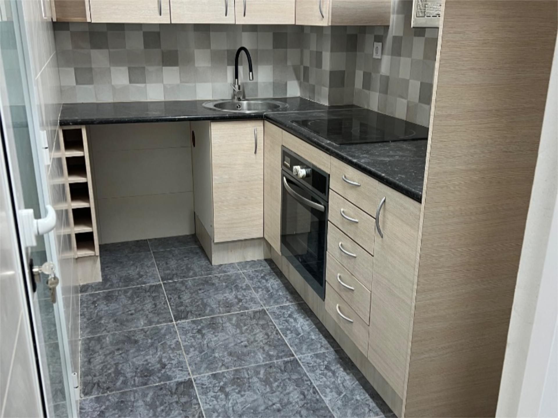 Cuina de Pis en venda en Terrassa amb Balcó