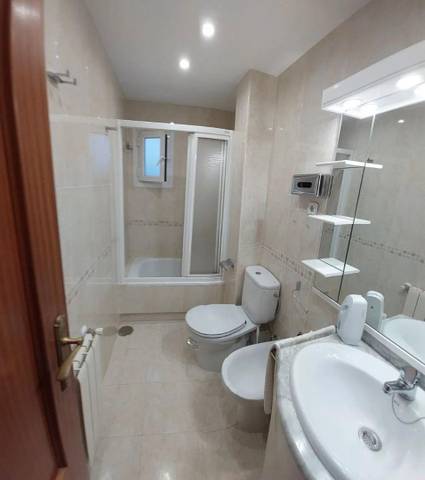 Piso en Alquiler en Avenida Pablo Picasso, 25 en Cervantes