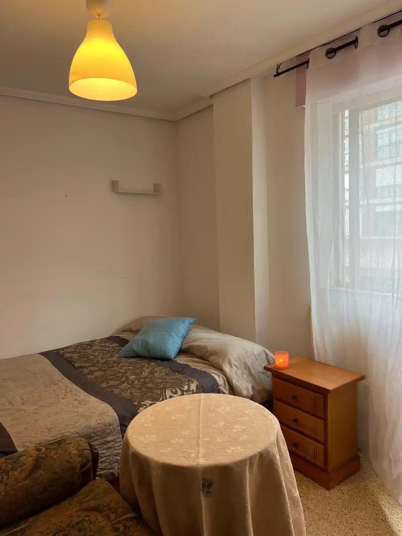 Room in Travesia San Fernando, 1, Bezana - Prezanes Bedroom of Flat for share in Santa Cruz de Bezana