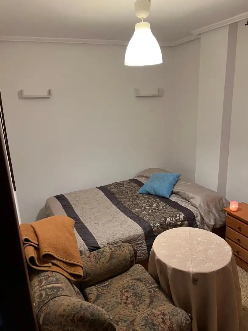 Room in Travesia San Fernando, 1, Bezana - Prezanes Bedroom of Flat for share in Santa Cruz de Bezana