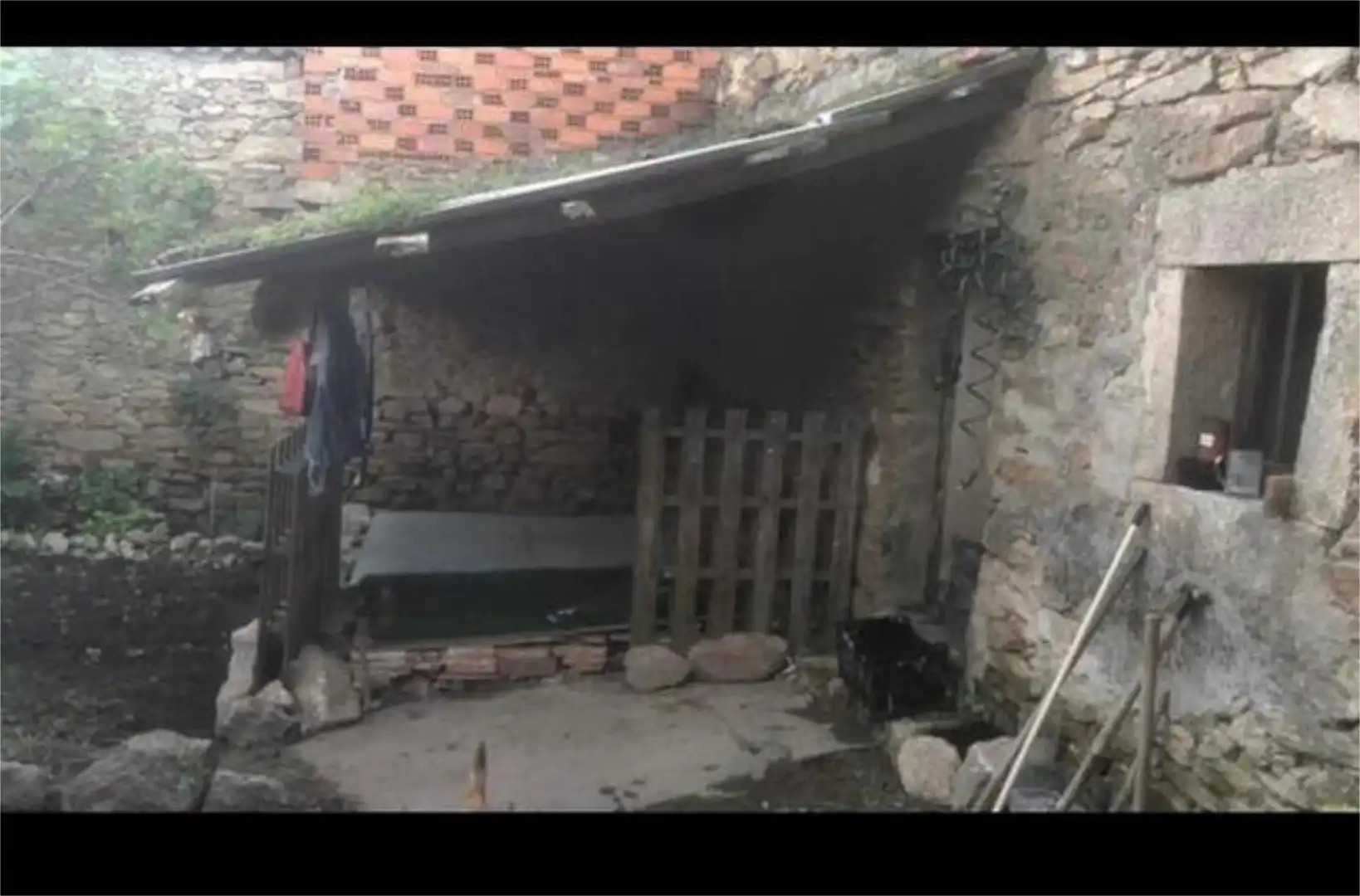 Vista exterior de Casa o xalet en venda en Lumbrales amb Jardí privat