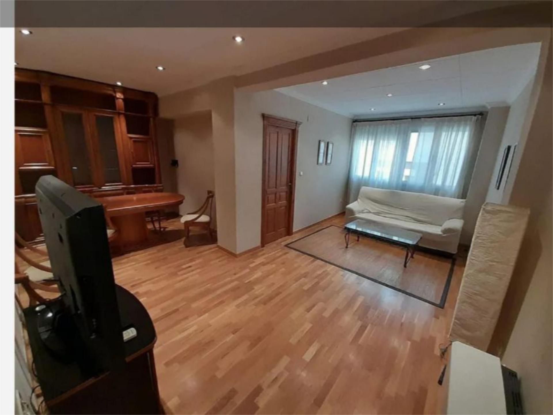 Sala d'estar de Pis de lloguer en Villena amb Aire condicionat, Calefacció i Parquet