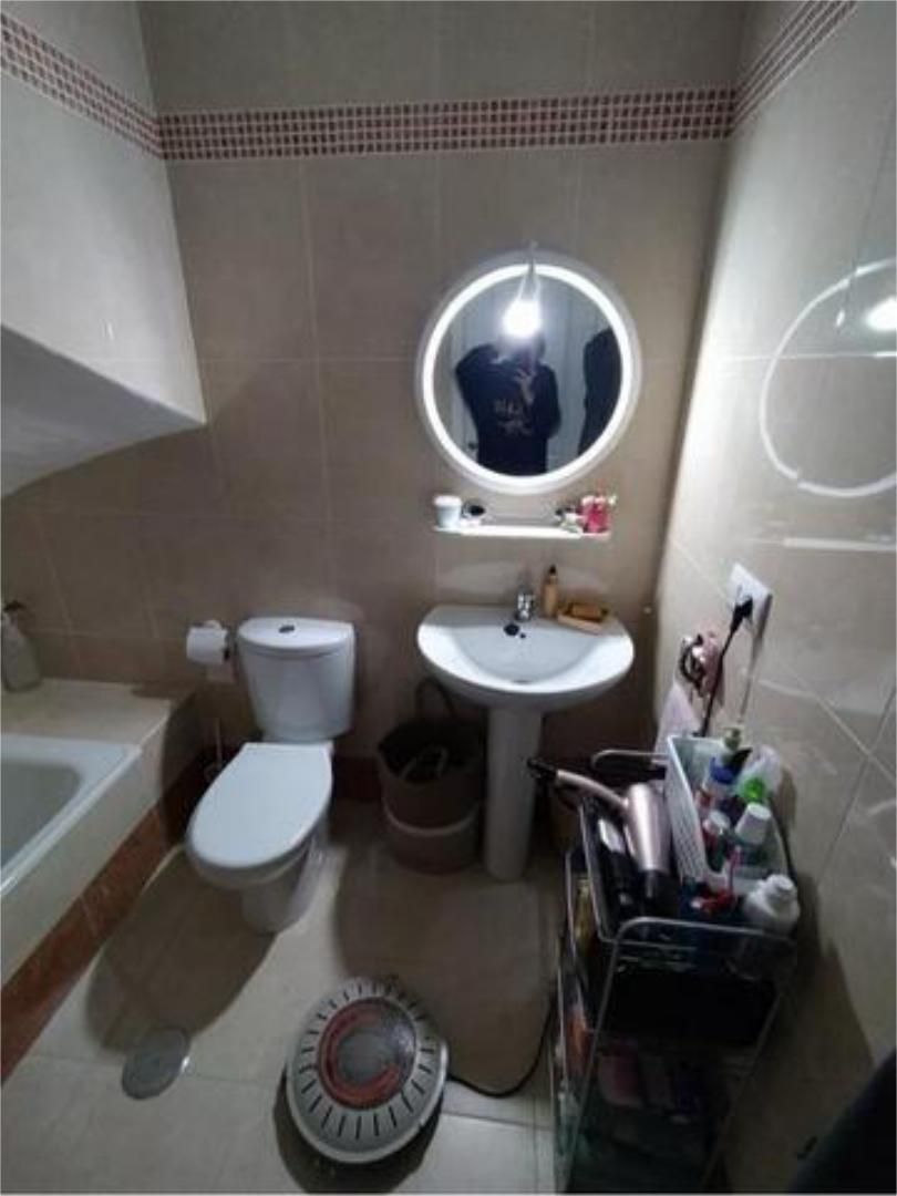 Bany de Pis en venda en Vélez de Benaudalla amb Jardí privat, Terrassa i Traster