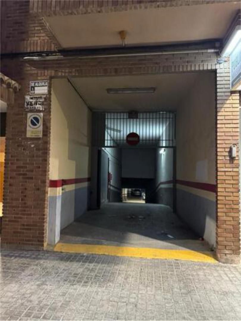 Garage to rent in Torrent