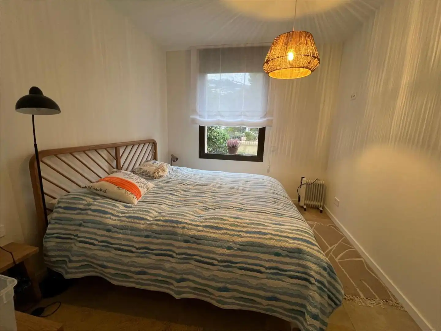 Piso de alquiler en Carrer del Mar, 4, Sa Riera - Sa Fontansa Habitación de Piso de alquiler en Begur con Aire acondicionado, Calefacción y Jardín privado