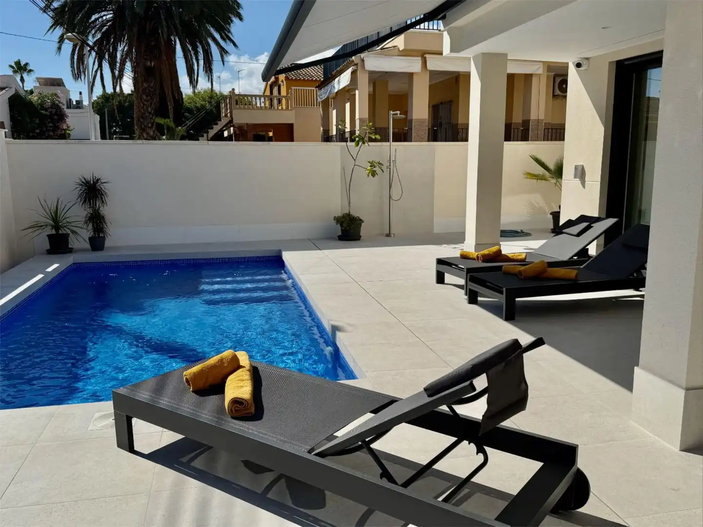 Swimming pool of Houses for sale in Elche / Elx  with Air Conditioner, Heating and Private garden