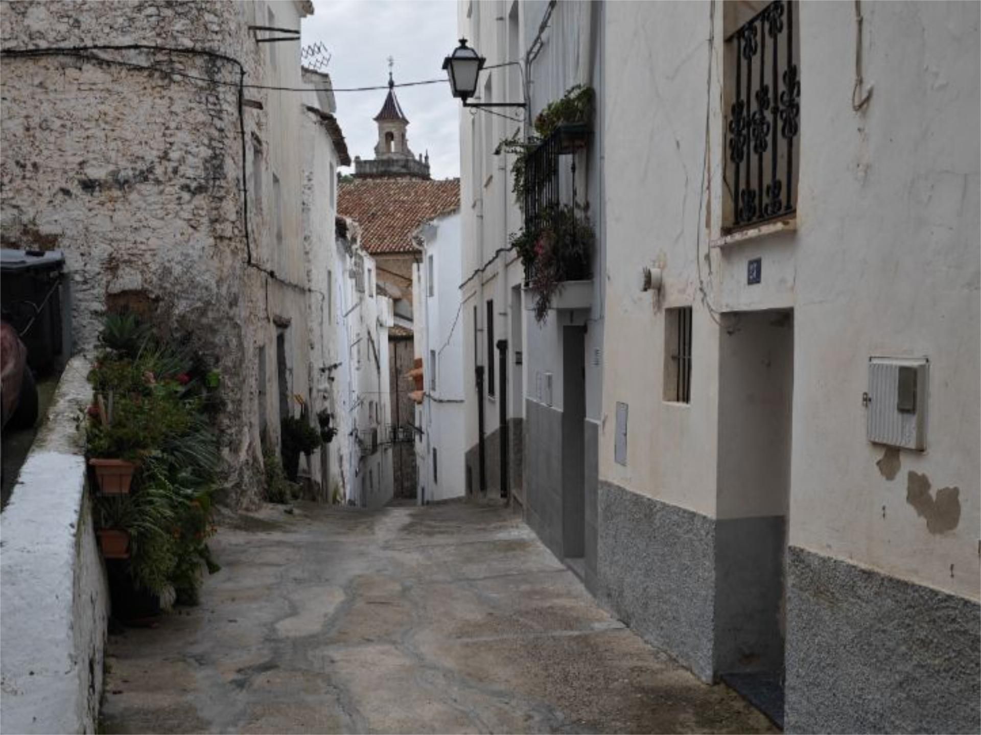 Vista exterior de Casa adosada en venda en Llucena / Lucena del Cid